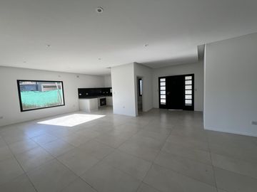Casa en venta en Barrio Cerrado Sausalito