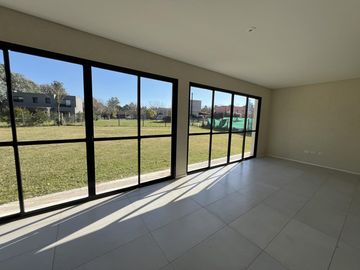 Casa en venta en Barrio Cerrado Sausalito