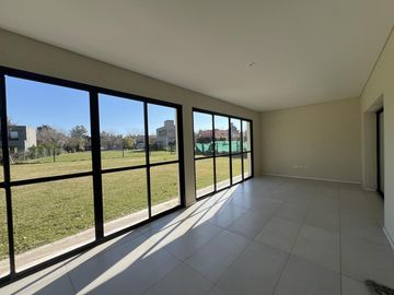 Casa en venta en Barrio Cerrado Sausalito