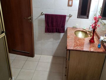 Casa en venta - 3 dormitorios - piscina- 586mts2 - Countries/B.Cerrado (Berazategui)