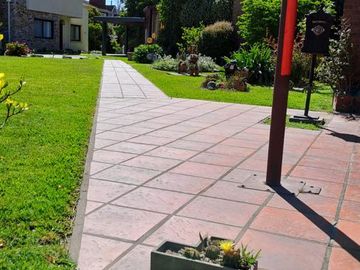 Casa en venta - 3 dormitorios - piscina- 586mts2 - Countries/B.Cerrado (Berazategui)