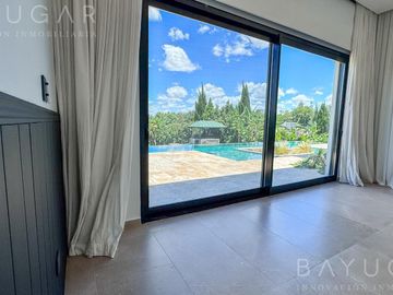 Venta - Casa con Estilo Moderno - Barrio Pilar Golf Club