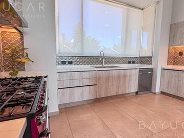 Venta - Casa con Estilo Moderno - Barrio Pilar Golf Club
