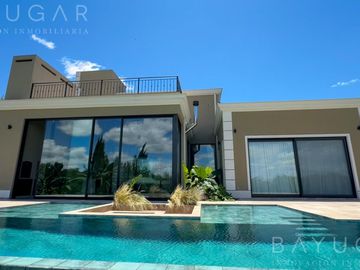 Venta - Casa con Estilo Moderno - Barrio Pilar Golf Club