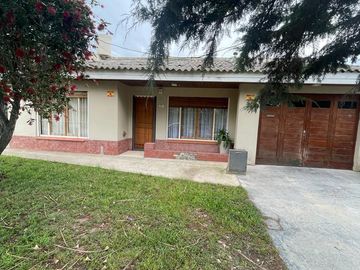 VENTA CHALET EN BARRIO EL MARTILLO