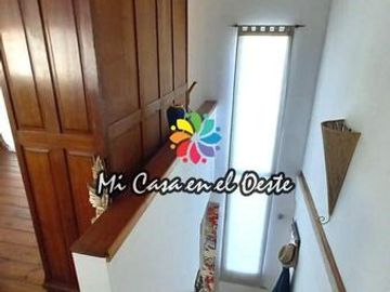 LIQUIDO POR VIAJE - Hermosa Casa a la Venta sobre 2 lotes - Villa Giardino - Córdoba