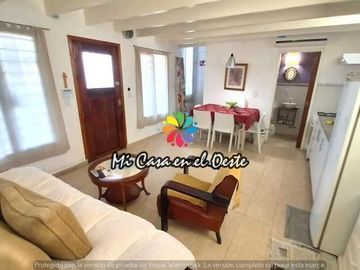 LIQUIDO POR VIAJE - Hermosa Casa a la Venta sobre 2 lotes - Villa Giardino - Córdoba