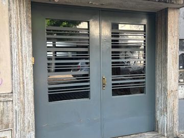 PH 4 ambientes con gran patio. San isidro.