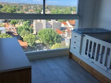 Espectacular Semi-Piso de 3 ambientes  con cochera en torre de lujo sobre esquina. Banfield E.-