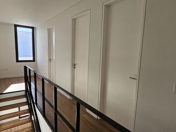 Casa en El Naudir en venta a estrenar con pileta 3 dormitorios y escritorio 6593