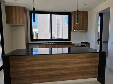Casa en El Naudir en venta a estrenar con pileta 3 dormitorios y escritorio 6593