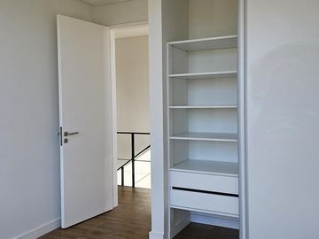 Casa en El Naudir en venta a estrenar con pileta 3 dormitorios y escritorio 6593
