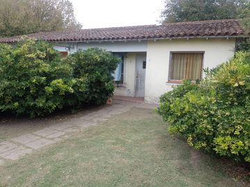 Casa en venta - 2 Dormitorios 1 Baño - Cochera - 556Mts2 - Magdalena
