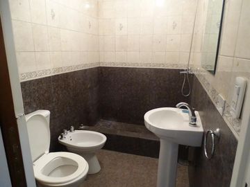 Departamentos en venta - 4UF-  5 dormitorios 5 baños - 340mts2 - Mataderos