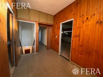 Venta de ph de 3 ambientes con balcón, patio y terraza en Wilde