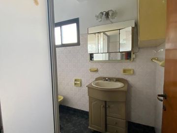 Venta de ph de 3 ambientes con balcón, patio y terraza en Wilde