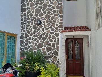 CASA EN VENTA, VALLE  DORADO, VIGILANCIA, EXCELENTE MANTENIMIENTO.