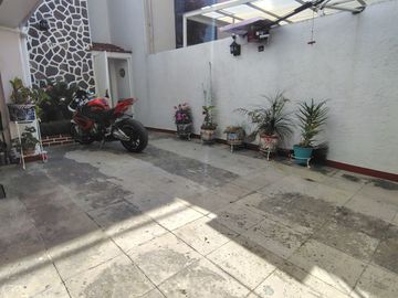 CASA EN VENTA, VALLE  DORADO, VIGILANCIA, EXCELENTE MANTENIMIENTO.