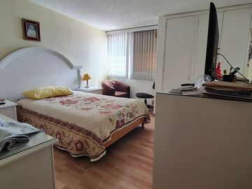 CASA EN VENTA, VALLE  DORADO, VIGILANCIA, EXCELENTE MANTENIMIENTO.