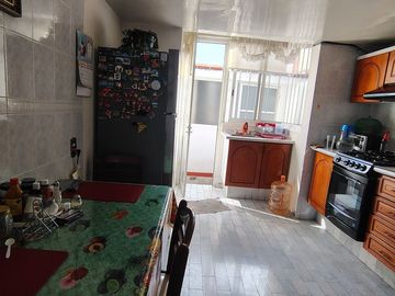 CASA EN VENTA, VALLE  DORADO, VIGILANCIA, EXCELENTE MANTENIMIENTO.