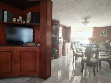 CASA EN VENTA, VALLE  DORADO, VIGILANCIA, EXCELENTE MANTENIMIENTO.