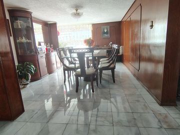 CASA EN VENTA, VALLE  DORADO, VIGILANCIA, EXCELENTE MANTENIMIENTO.