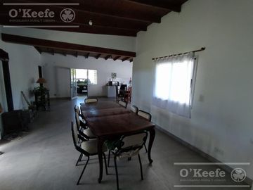 QUINTA EN VENTA - 6000 MTS CON PILETA EN ABASTO