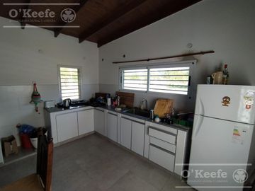 QUINTA EN VENTA - 6000 MTS CON PILETA EN ABASTO