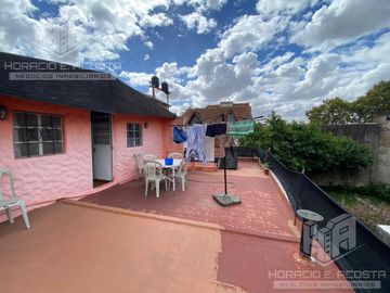 Casa con galpon en venta en  San Andres