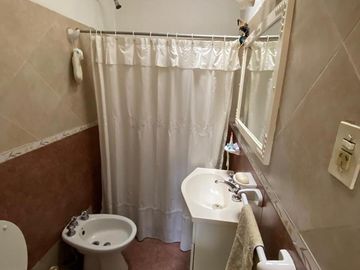 Casa con galpon en venta en  San Andres