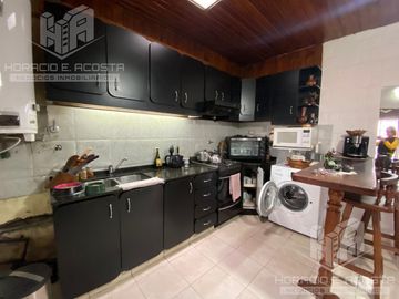 Casa con galpon en venta en  San Andres