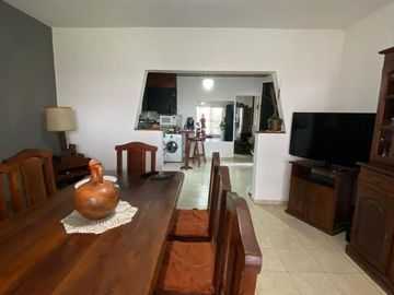 Casa con galpon en venta en  San Andres