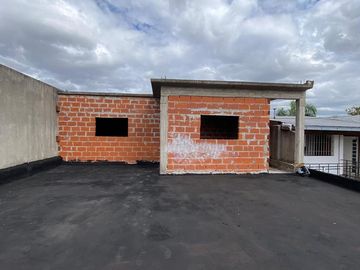 Casa con galpon en venta en  San Andres