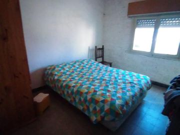 Casa dos dormitorios en venta -Barrio Tiro Suizo