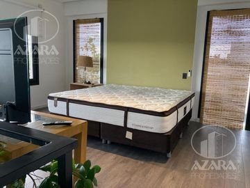 Casa estilo moderno 3 ambientes con acceso propio a laguna en Barrio San Sebastián