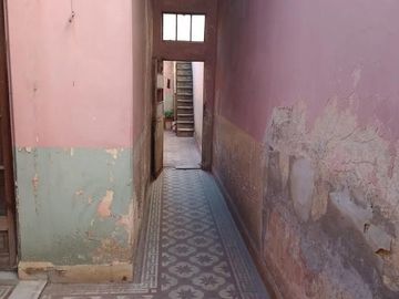 Casa en venta - 9 dormitorios 4 baños - 250mts2 - La Plata