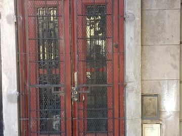 Casa en venta - 9 dormitorios 4 baños - 250mts2 - La Plata