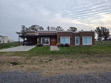 Casa en Tres Pinos Villa de Campo
