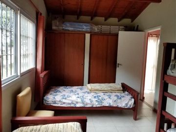 Casa en venta - 3 dormitorios 1 baño - cochera patio parrilla - 500mts2 - Nueva Atlantis