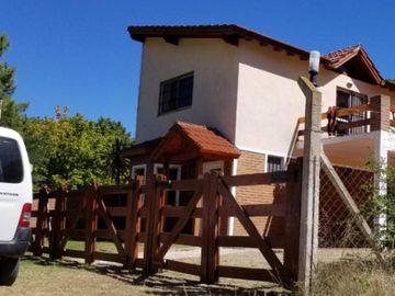 Casa en venta - 3 dormitorios 1 baño - cochera patio parrilla - 500mts2 - Nueva Atlantis