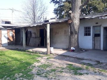 Quinta en venta - 4 dormitorios 2 baños - 2200mts2 - General Rodriguez