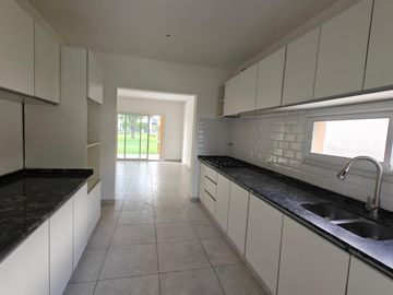 Casa en Santa Lucia Pilar del Este