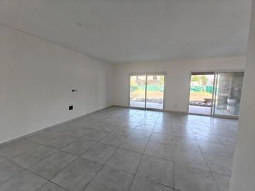 Casa en Santa Lucia Pilar del Este