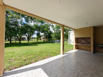 Casa en Santa Lucia Pilar del Este