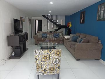 Casa en Venta en Ciudad Satélite completamente remodelada