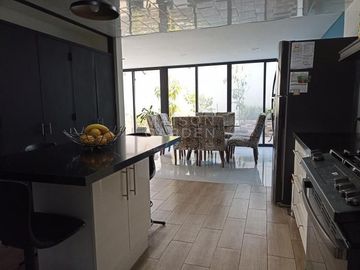 Casa en Venta en Ciudad Satélite completamente remodelada