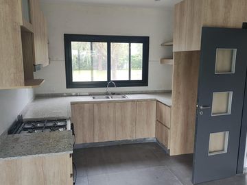 Casa en Venta, 5 Ambientes. en Haras Santa Maria, Loma Verde, Escobar, GBA Norte