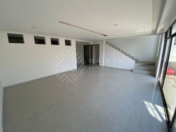 Casa en Venta, nueva, en Fractus, con 3 recámaras con baño cada una