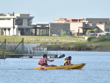 Hermoso Lote a Laguna en San Sebastian, Area 11