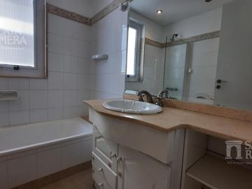 Depto 4 ambientes en venta Olivos